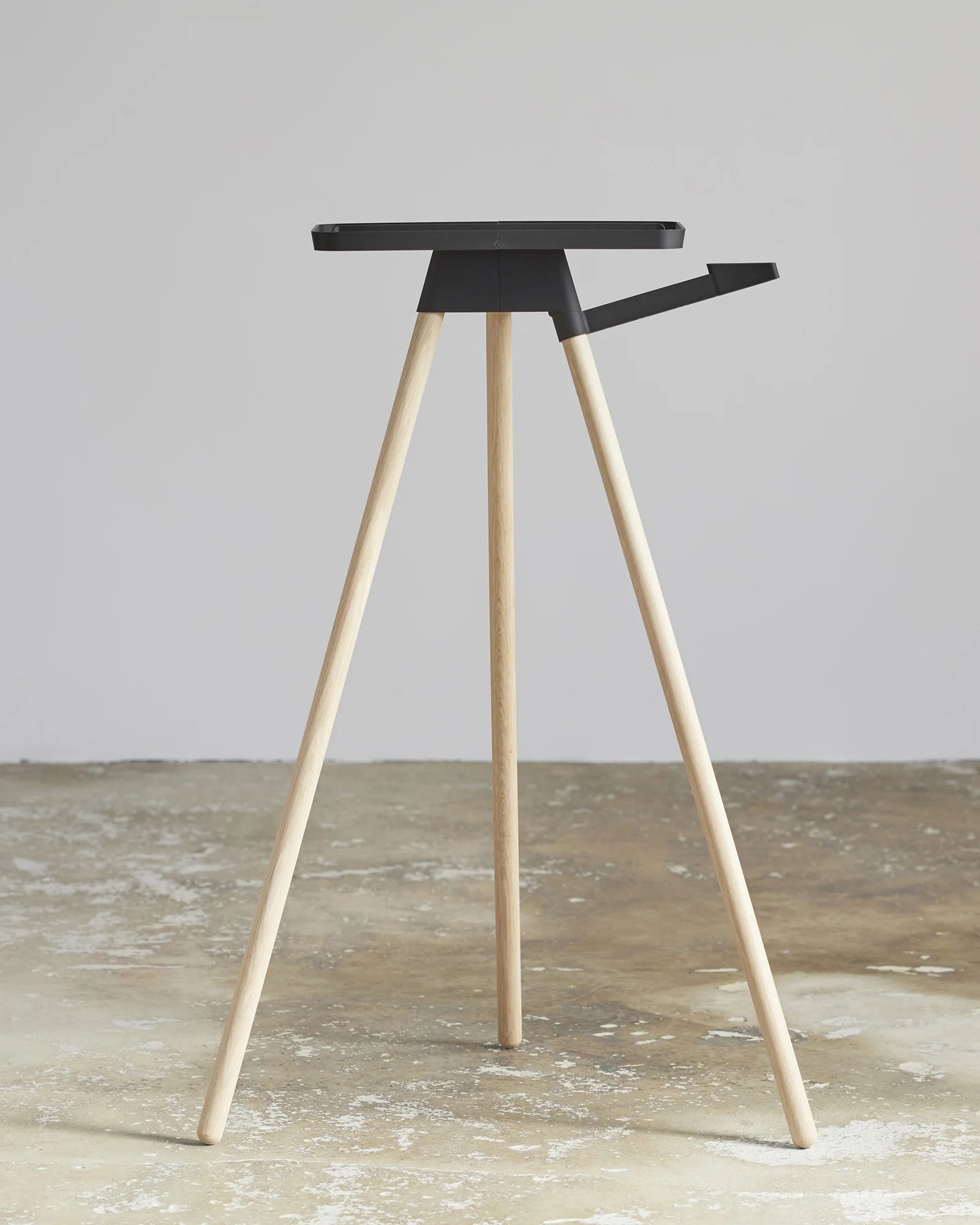 Tons Studio Väggfäste Natural Oak Road (32cm)