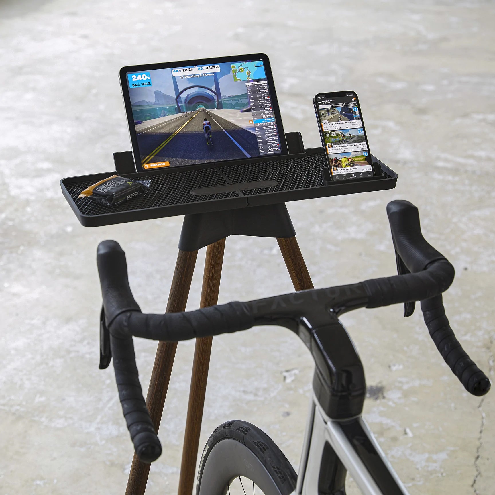 Tons iPad Race Bar