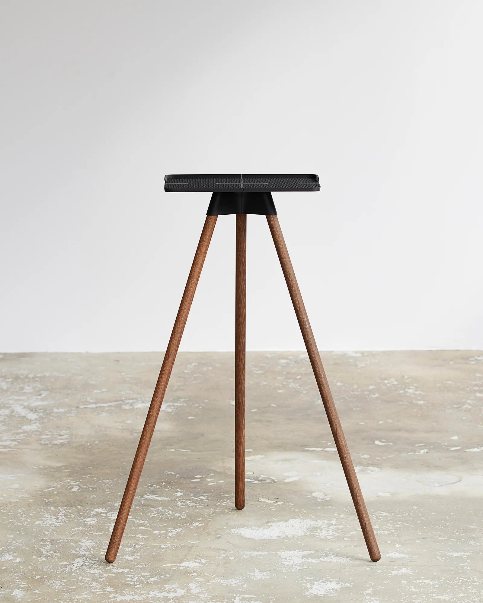 Tons Studio Väggfäste Natural Oak Road (32cm)
