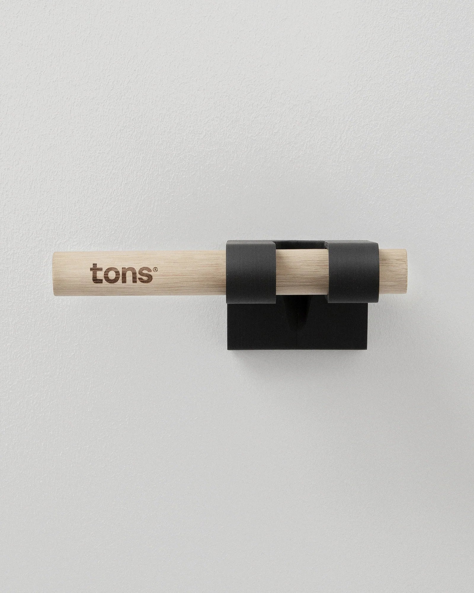 Tons Studio Väggfäste Natural Oak Road (32cm)